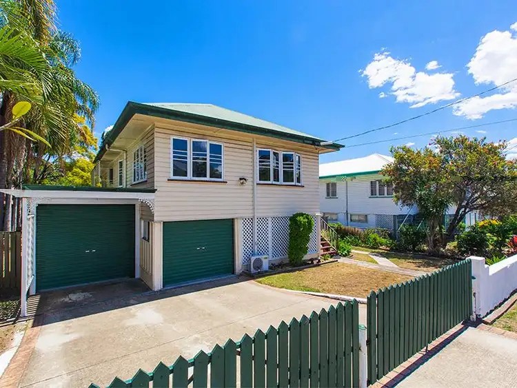 61 Ashton  St, Camp Hill QLD 4152