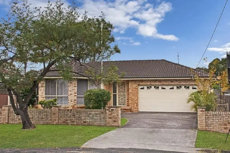 37 Melba Rd, Woy Woy NSW 2256