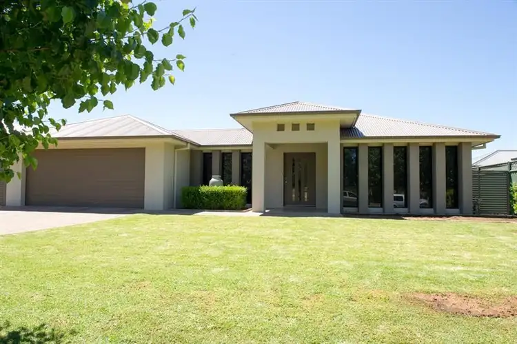 528 Wheelers Lane, Dubbo NSW 2830