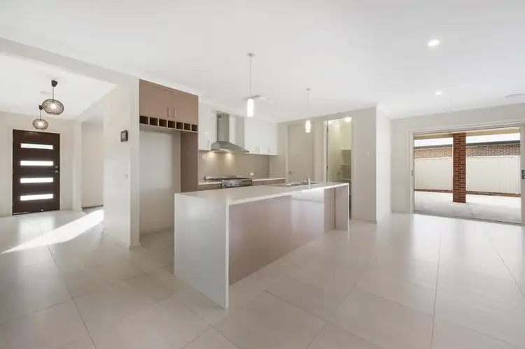 Third view of Homely house listing, 6 Anna Ct, North Albury NSW 2640