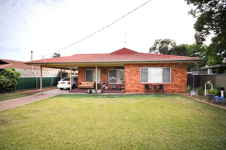 8 Wheatleys Lane, Dubbo NSW 2830