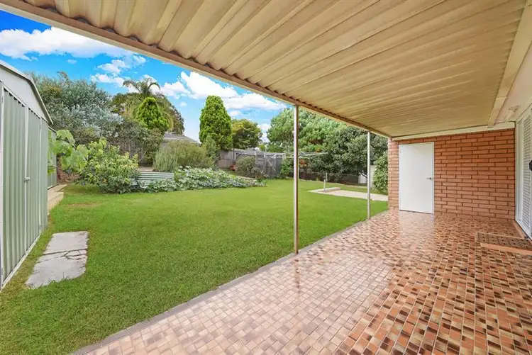 Second view of Homely house listing, 5 Poplar Cres, Bradbury NSW 2560