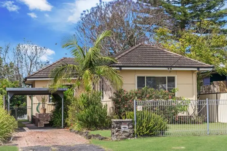 42 Australia Ave, Umina Beach NSW 2257