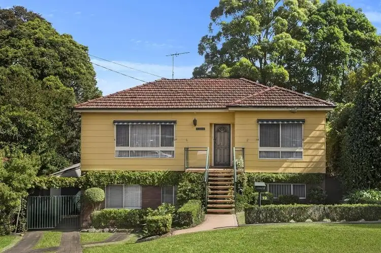 19 Fullerton Cres, Riverwood NSW 2210