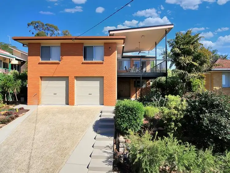22 Dalton  St, Yeronga QLD 4104