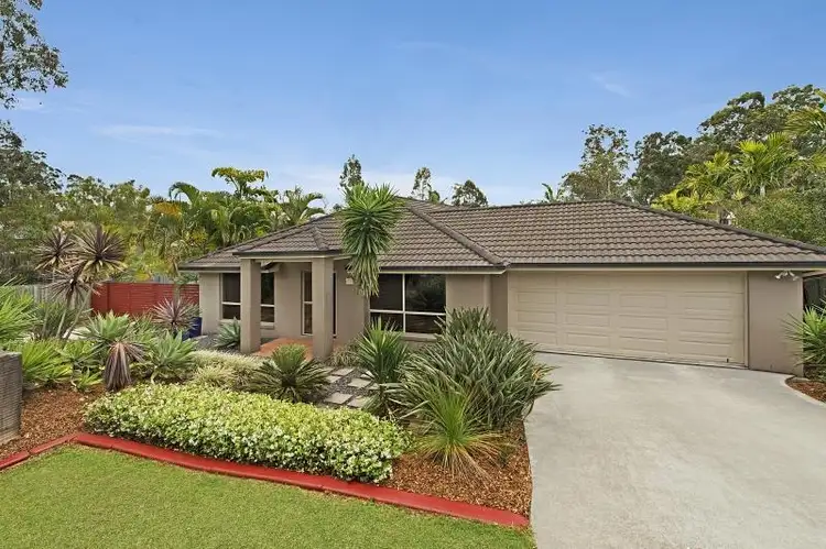 8 Hayward Ave, Cashmere QLD 4500