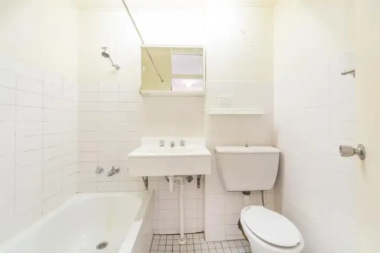 Fourth view of Homely studio listing, 403/5 Ward Ave, Potts Point NSW 2011