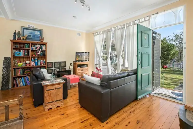 Fifth view of Homely house listing, 5 Greenfield Pl, Forestville NSW 2087