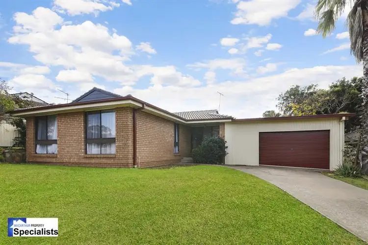 17 Demetrius Rd, Rosemeadow NSW 2560