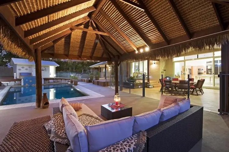 6 Pheasant Ct, Cashmere QLD 4500