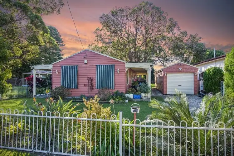 12 Kantara Rd, Canton Beach NSW 2263