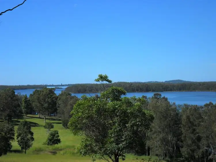 622 Shallow Bay Rd, Coomba Park NSW 2428