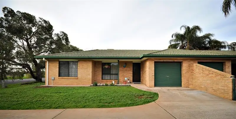 Main view of Homely semi-detached listing, 135B Cobbora Rd, Dubbo NSW 2830