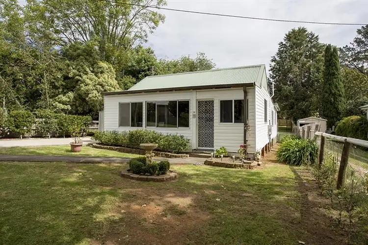 38 Hill St, Bundanoon NSW 2578
