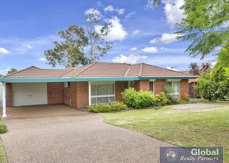 12 Stonehaven Dr, Metford NSW 2323