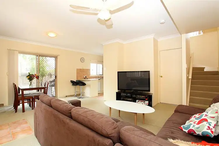 Second view of Homely townhouse listing, 2/20 Livingstone St, Yeerongpilly QLD 4105