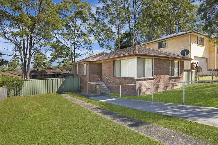 33 Stonehaven Ave, Watanobbi NSW 2259