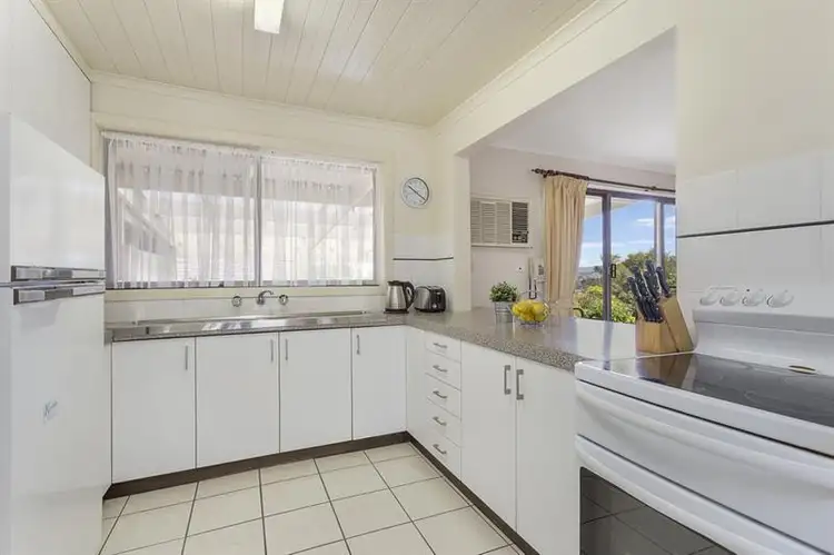 Fifth view of Homely house listing, 385 Paul Ave, Lavington NSW 2641