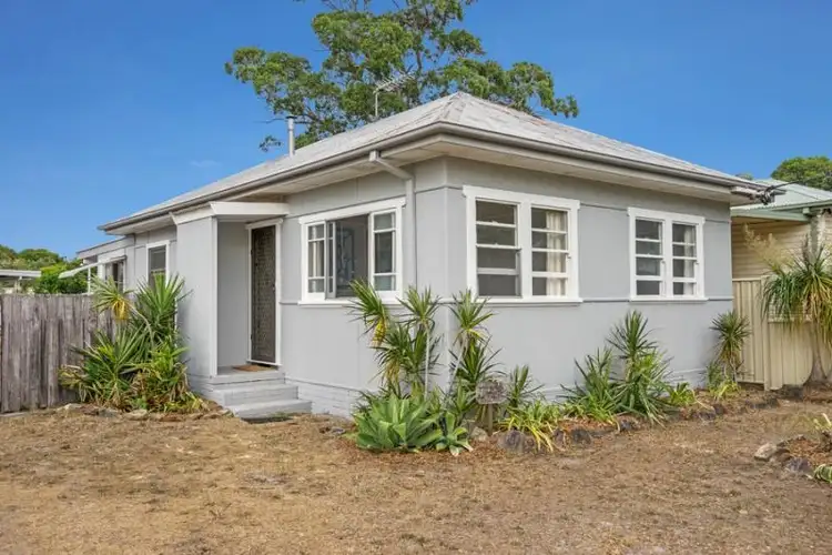 16 Wyoming St, Blackwall NSW 2256