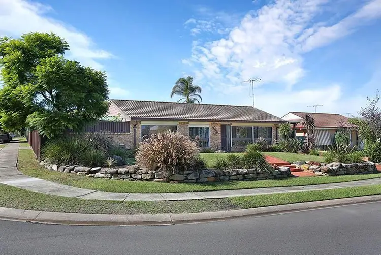 28 Harvey Cct, St Clair NSW 2759