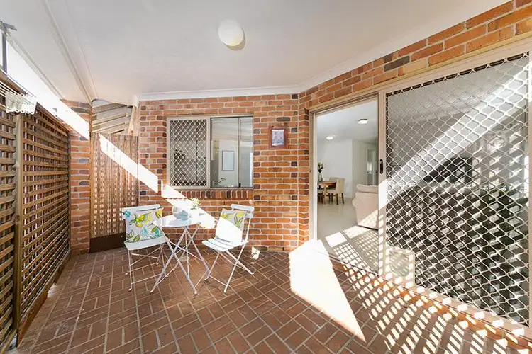 Fourth view of Homely unit listing, 2/17 Christensen St, Yeronga QLD 4104