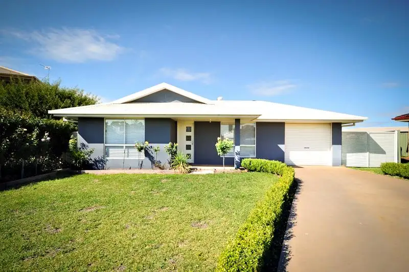 Main view of Homely house listing, 5 Daffodil Ct, Dubbo NSW 2830