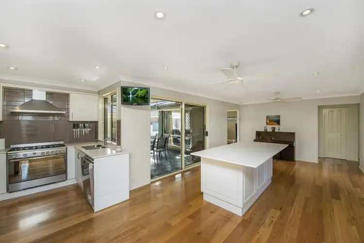 Sixth view of Homely house listing, 10 Viewmont Way, Woongarrah NSW 2259