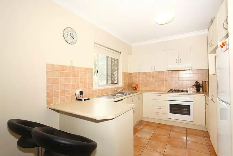 Fifth view of Homely townhouse listing, 2/20 Livingstone St, Yeerongpilly QLD 4105