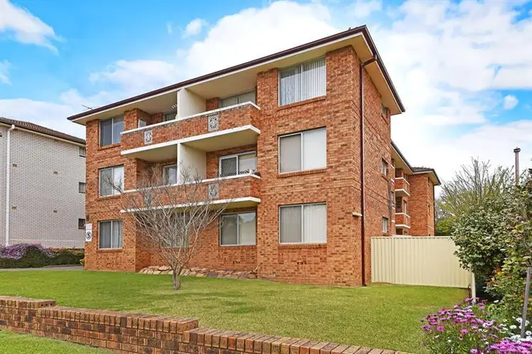 7/7 Reddall St, Campbelltown NSW 2560