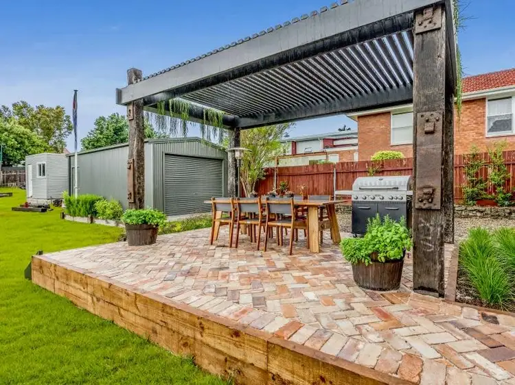 3 Weekes St, Balgownie NSW 2519