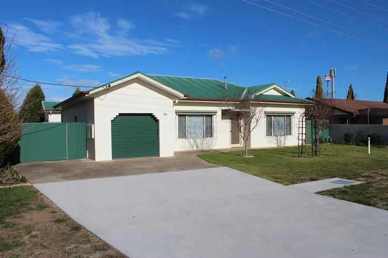 Main view of Homely townhouse listing, 1/93 Creek St, Jindera NSW 2642