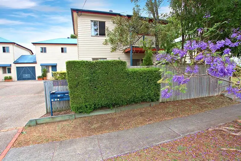 Main view of Homely townhouse listing, 2/20 Livingstone St, Yeerongpilly QLD 4105
