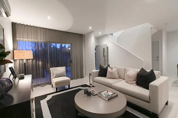 Fifth view of Homely townhouse listing, 2/99 Ashby St, Fairfield QLD 4103