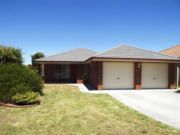 82 Saville  Ave, Lavington NSW 2641