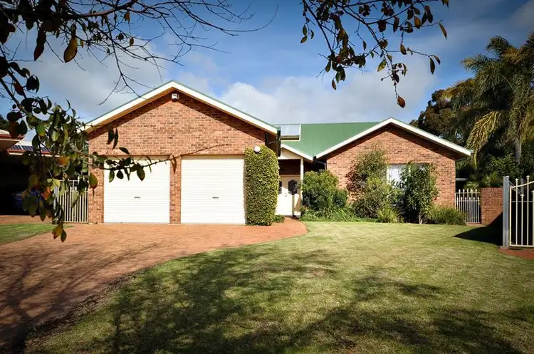 Main view of Homely house listing, 17 Ingrid Pl, Dubbo NSW 2830