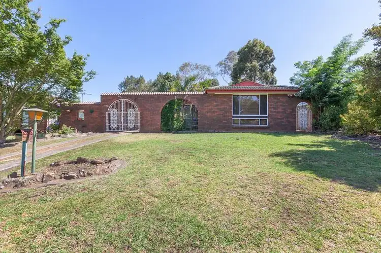 9 Pinot St, Eschol Park NSW 2558