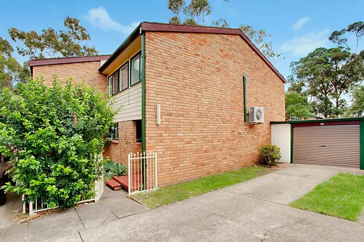 2/15 Stringybark Pl, Bradbury NSW 2560
