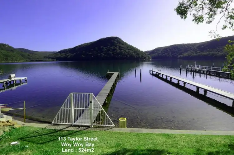113 Taylor St, Woy Woy Bay NSW 2256