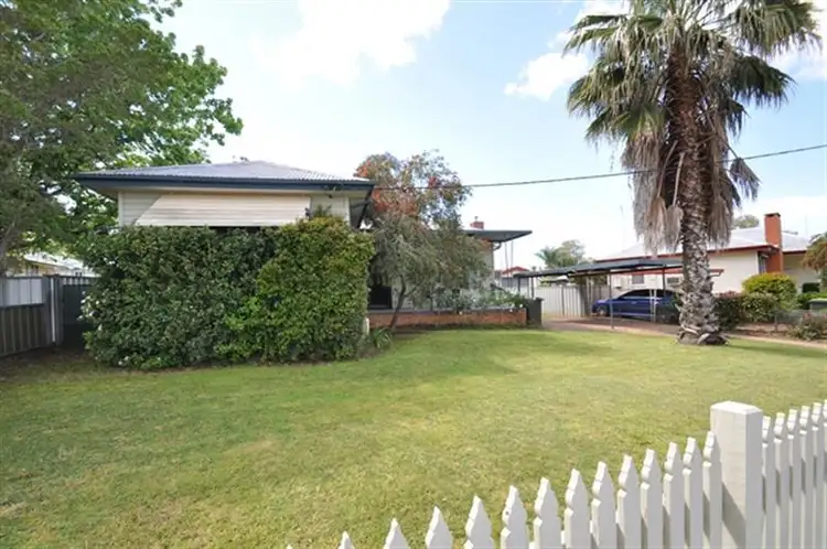 26 Dalton  St, Dubbo NSW 2830