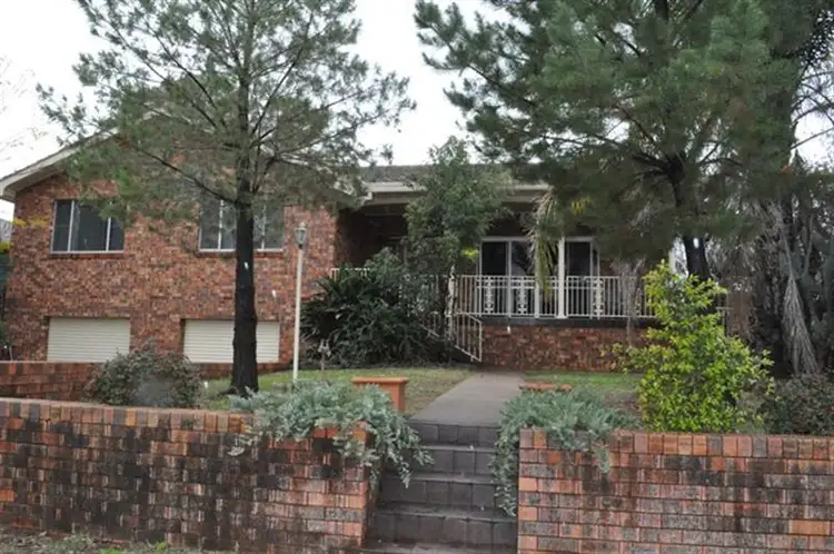 42 Fairview St, Dubbo NSW 2830