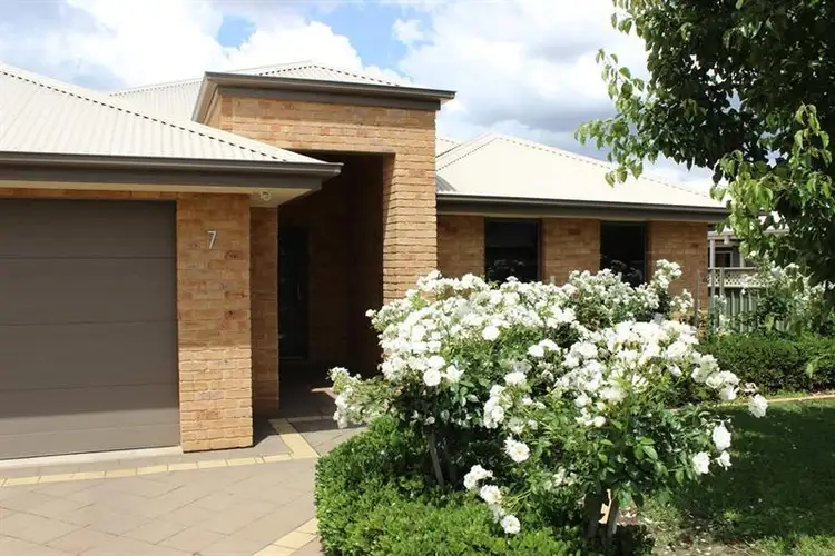Second view of Homely house listing, 7 Hilton Pl, Dubbo NSW 2830