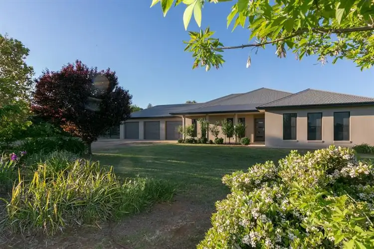 76 Hennessy Dr, Dubbo NSW 2830