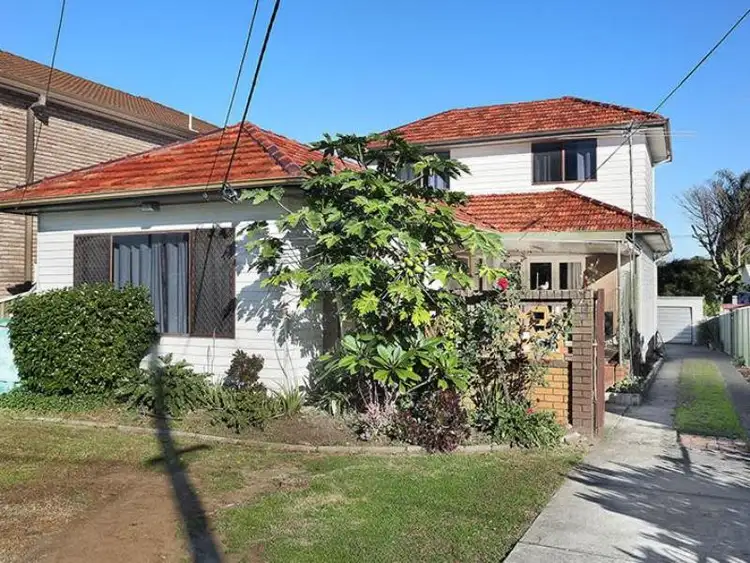 9 Matthew St, Carramar NSW 2163