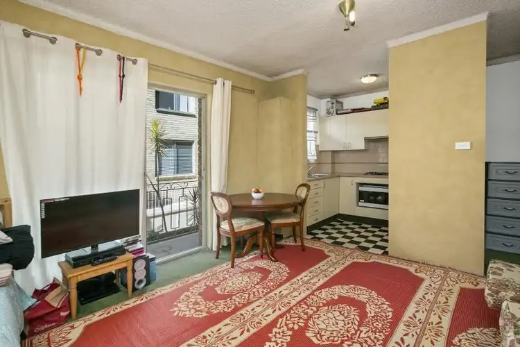 Main view of Homely unit listing, 3/6 Holborn Ave, Dee Why NSW 2099