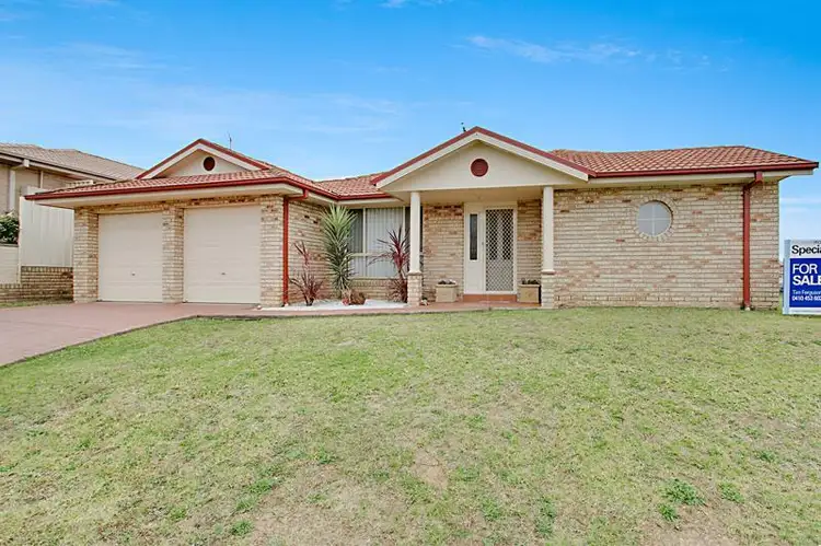 59 Baynton Pl, St Helens Park NSW 2560