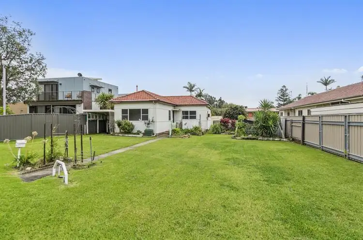 Main view of Homely house listing, 32 Lake Pde, East Corrimal NSW 2518