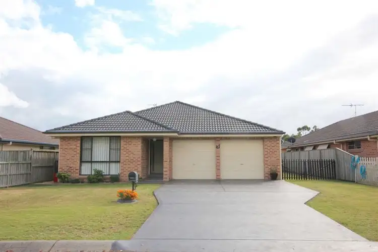 17 Broughton  Cct, Tanilba Bay NSW 2319