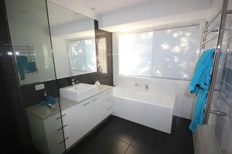 Sixth view of Homely house listing, 8 Kel Nagle Ct, Parkwood QLD 4214