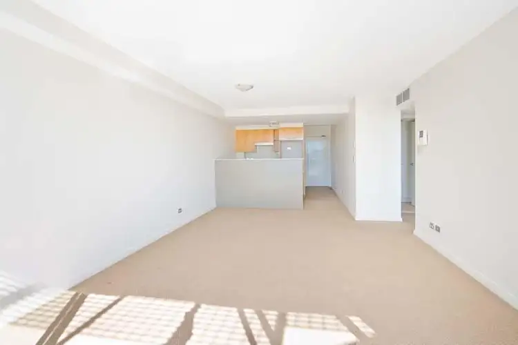 Third view of Homely apartment listing, 301/200 William St, Woolloomooloo NSW 2011