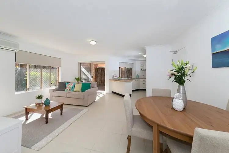 2/17 Christensen St, Yeronga QLD 4104